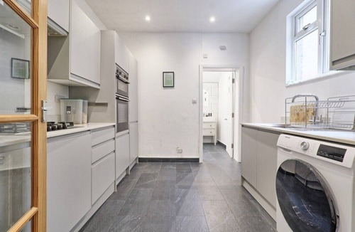 Westcliff-on-Sea House | Ivy Ensuite Double/Twin Room