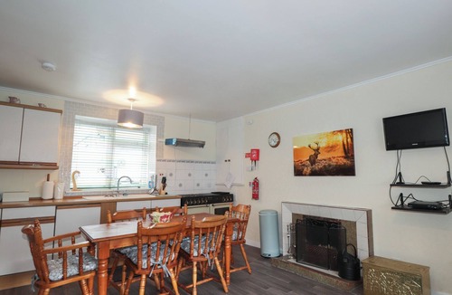 Kingussie Cottage | IVY HOUSE, pet friendly, with open fire in Kingussie