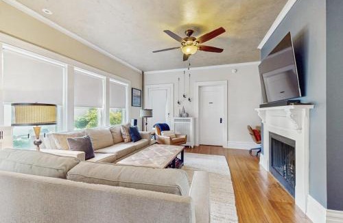 Saugatuck Cabin | Ivy Manor