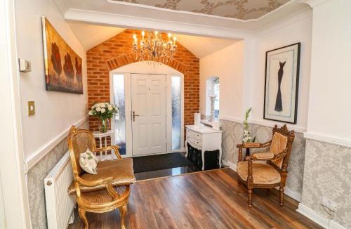 Hathern House | Ivy's End