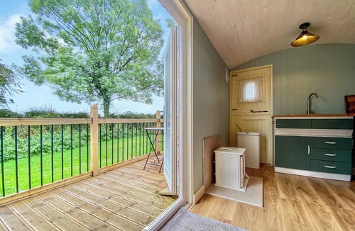 Seend Cottage | Ivy Shepherds Hut - UK45590