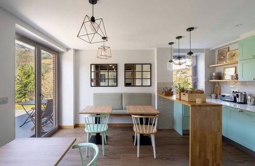 Zeanuri House | Izadi