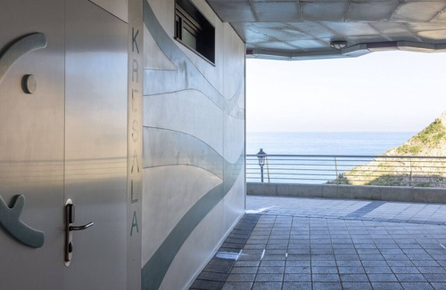 Getaria Apartment | Izar apartment by Egona