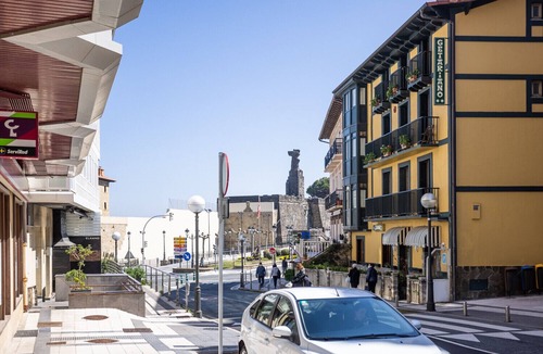Getaria Apartment | Izar apartment by Egona