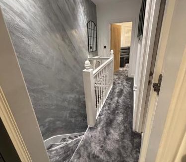 Ponders End Apartment | J A Property Rentals