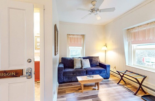 Stonington Apartment | J & E Riggins - Inn on the Harbor