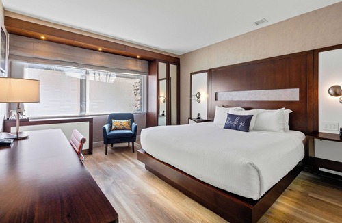Riverside Hotel | J House Greenwich