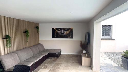 Entraigues-sur-la-Sorgue House | J&J Home