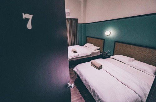 Banting House | J Residence