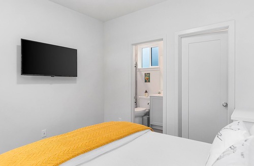 North Queen Anne House | Jabba's Palace