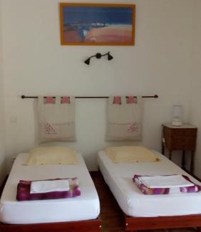 Ledenon House | Jacambra