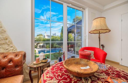 Milcetici House | Jacaranda Cottage