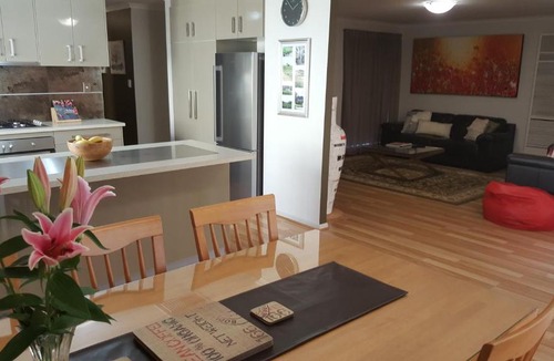 Evanston Park House | Jacaranda Homestay