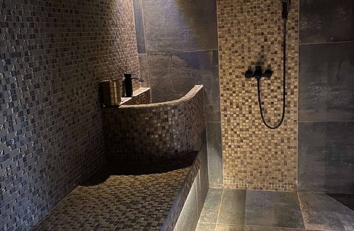 Pont-Sainte-Maxence Bed & Breakfast | Jaccuzi sauna hammam