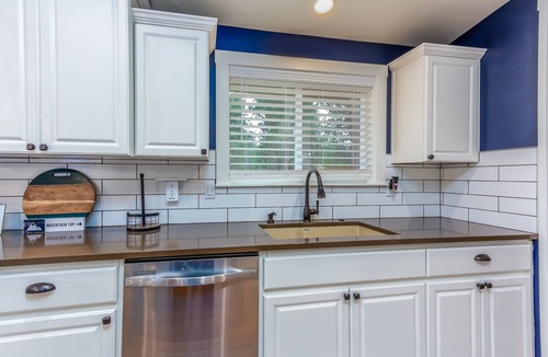 Three Rivers House | JACI97-Updated Home, HUGE Backyard