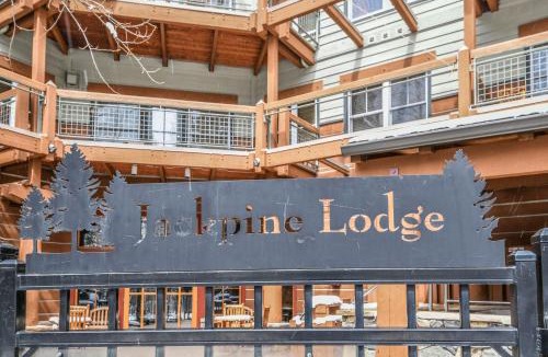 River Run Apartment | Jack Pine 8006 by SummitCove Lodging