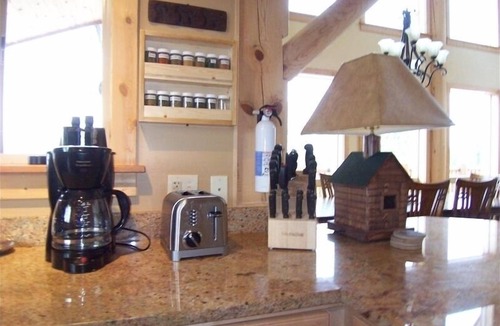 Cle Elum Cabin | Jack Pine Lodge: Beautiful New Log Home