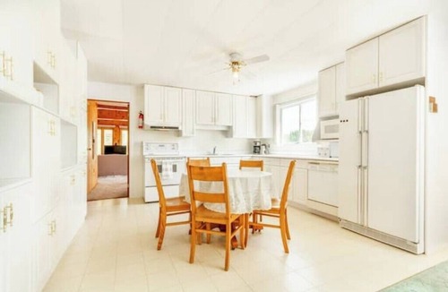 Golden Valley House | Jack's Lake Retreat - Perfect for multi-families!