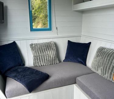 Barbrook Ski Chalet | Jack's Shack