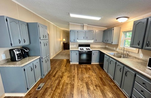 Marcell Cabin | Jack The Horse Lake Cabin -Pool Table-Wifi-Tub-Trails-Peaceful-Dining Closeby!