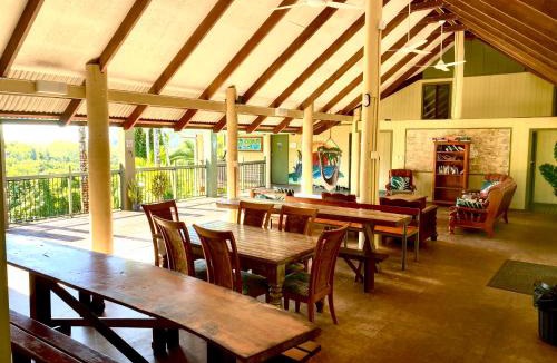 Bingil Bay Hostel | Jackaroo Treehouse Rainforest Retreat