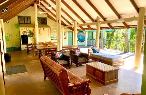 Bingil Bay Hostel | Jackaroo Treehouse Rainforest Retreat