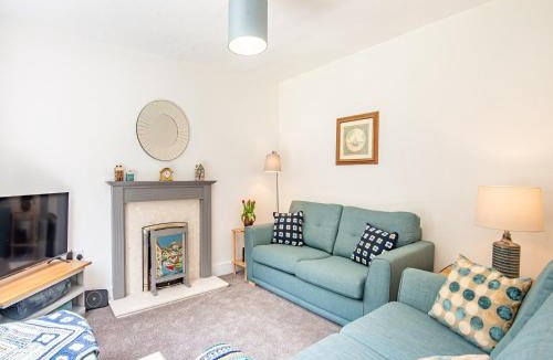 Knighton House | Jackdaw Cottage