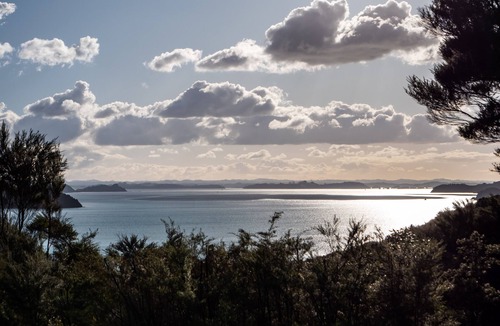 Russell House | JACKS BACH romantic getaway!