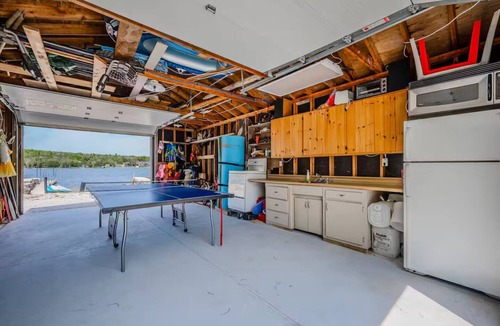 Lion's Head House | Jacks Lakeside Retreat with Hot Tub & Dock in Barrow Bay