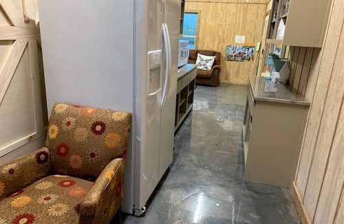 Jacksboro House | Jacksboro Glamping Destination with Sports Facilities in Texas