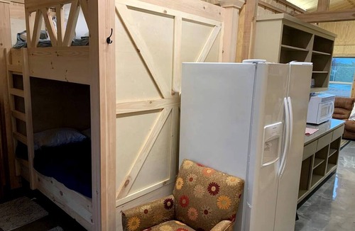 Jacksboro House | Jacksboro Glamping Destination with Sports Facilities in Texas