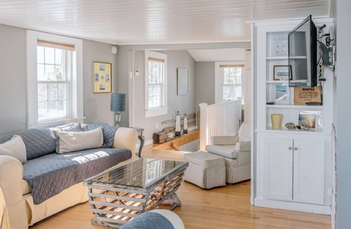 Newbury House | JackShack on Plum Island | Walk to Beach!
