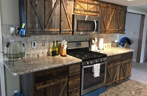 Jackson House | Jackson Hole 2 Bed 2 Bath plus office w/murphy bed and Great Views.