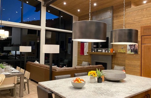 Hoback Junction House | Jackson Hole Fairway Lodge 18