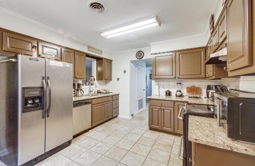 Tougaloo House | Jackson Home w/Patio, 2 Grills & Ping-Pong Table!