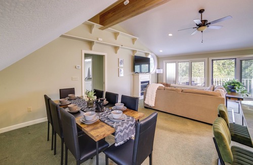 Horton House | Jackson Lakefront Getaway w/Balcony, Dock Access