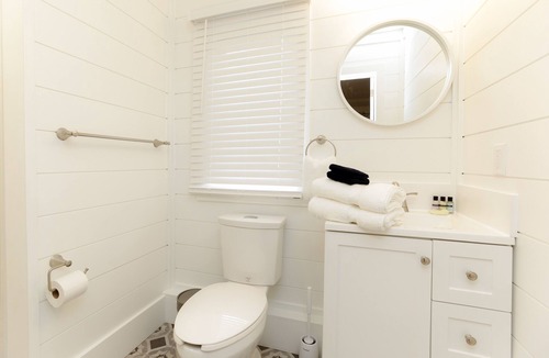 Prince Edward Hotel | Jackson's Falls Country Inn