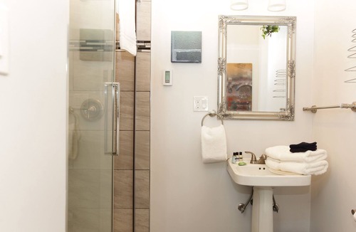 Prince Edward Hotel | Jackson's Falls Country Inn