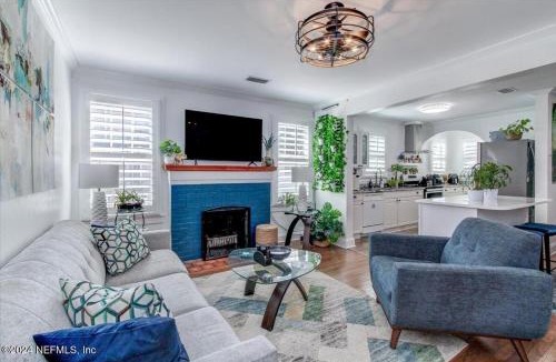 Fairfax House | Jacksonville Hideaway Modern Unit
