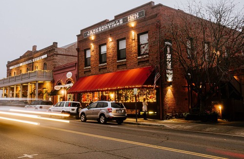 Jacksonville Hotel | Jacksonville Inn