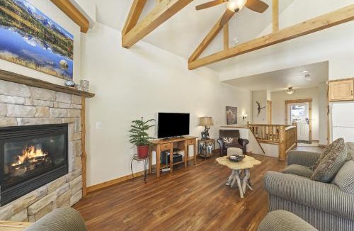 Estes Park Apartment | Jackstraw Mountain 32