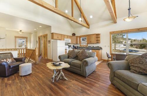 Estes Park Apartment | Jackstraw Mountain 32