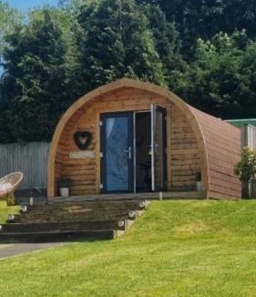 Margam Cabin | Jacob's Den Cosy pod with hot tub