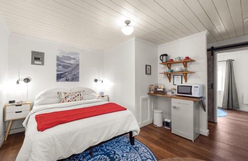 East Glacier Park Village Hotel | Jacobson's Cottages
