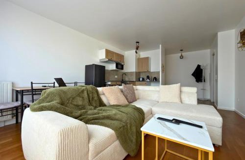 Bezons Apartment | Jacquard - Tout confort - Fibre - 5min du Tramway #SirDest