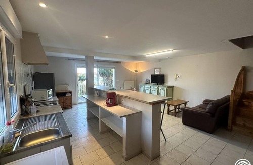 Tramoyes House | Jacqueline - Tramoyes