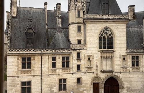 Bourges Apartment | Jacques Cœur Palace View