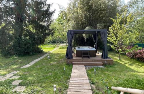 Bagneaux-sur-Loing House | Jacuzzi au bord de la rivière