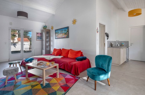 Le Cormier House | Jacuzzi, beach 500m away, 10 adults, 1 child