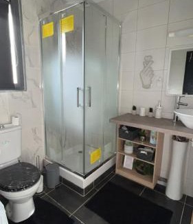 Mantes-la-Jolie Apartment | Jacuzzi cocoon on Mante la Jolie